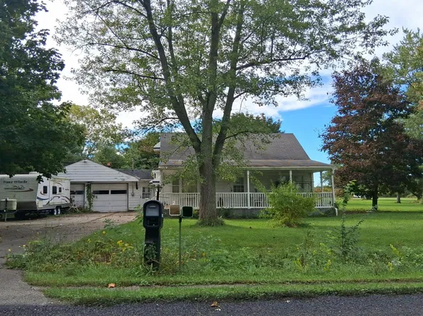 3060 Manor Dr, Palmyra, MI 49268