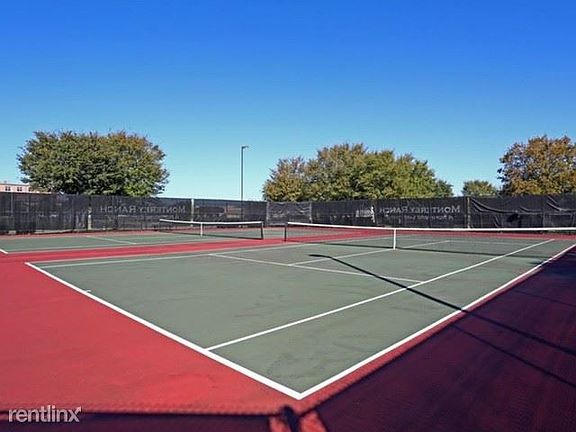 tennis courts Luxury South West Austin Apartments