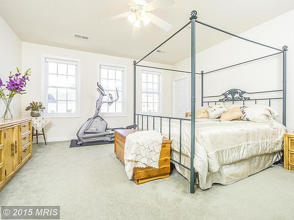 2nd image of 624 Pelican Ave #624