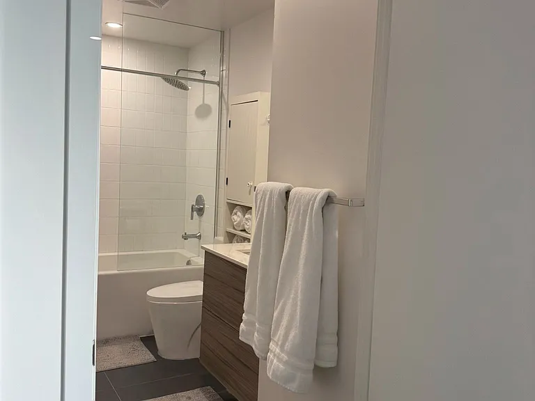 210 Simcoe St #2009 — Photo 14