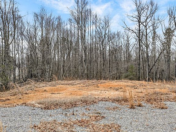 3rd image of 229 Paradise Ln