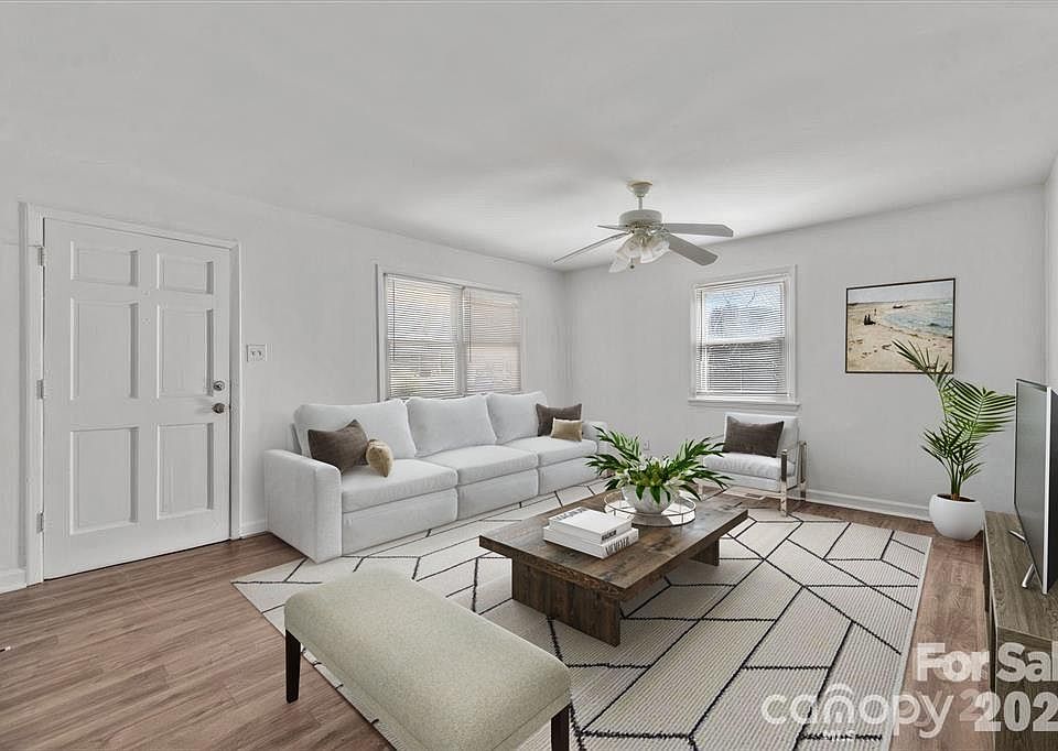 1st image of 2309 Longleaf Dr