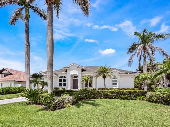 4231 Crayton Rd, Naples, FL 34103