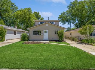 26592 Dartmouth St, Madison Heights, MI 48071