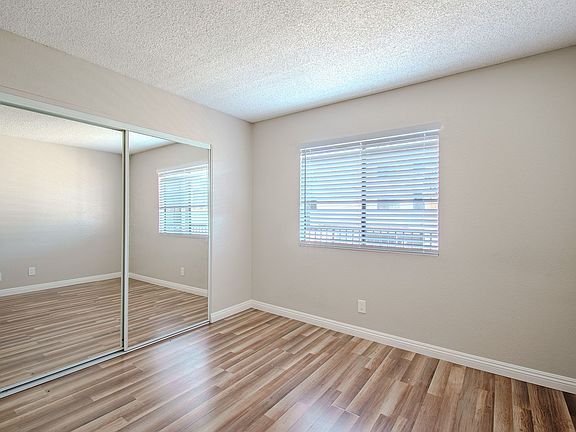 5th image of 3249 E 15th St APT 3