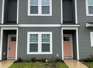 604 Jacks Crossing Dr, Hubert, NC 28539