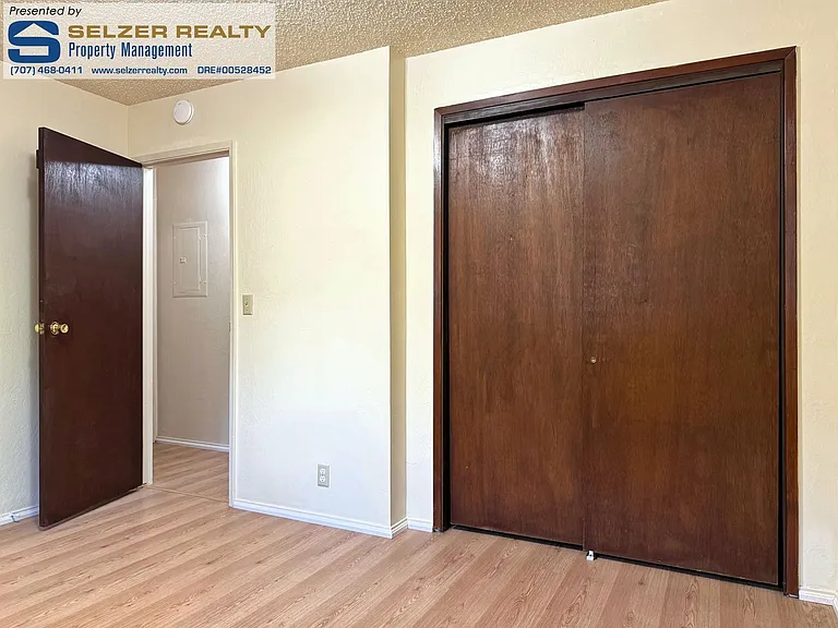 25217 Sherwood Rd — Photo 12