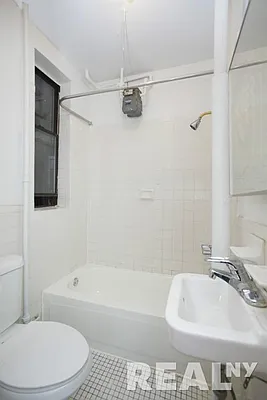 Rented by REAL New York | media 9