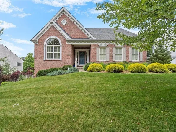 1602 Robin Ct, Pittsburgh, PA 15237