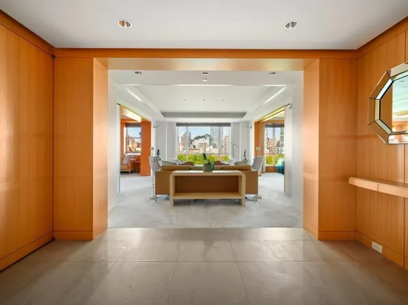 2 Commonwealth Ave APT 15B, Boston, MA 02116