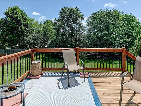 5th image of 713 Rock Creek Dr