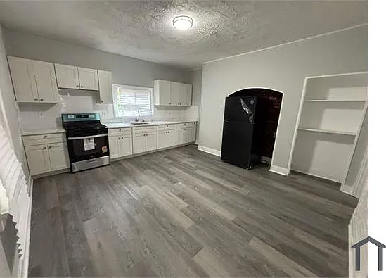915 Mina St — Photo 2