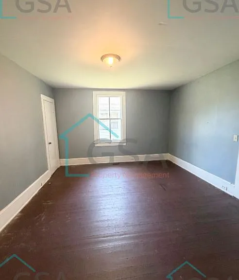 109 Watts Ave — Photo 10