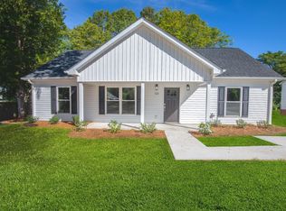 122 W 3rd Ave, Easley, SC 29640