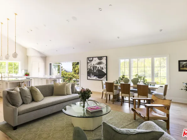 14943 Jadestone Dr, Sherman Oaks, CA 91403
