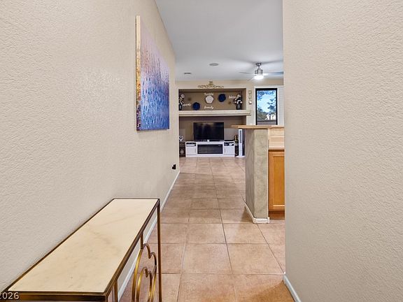 5th image of 712 Vincents Dream Ave