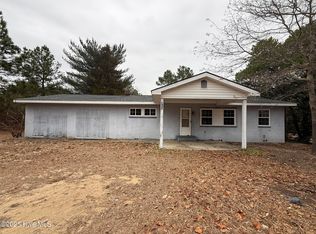 469 Addor Rd, Aberdeen, NC 28373