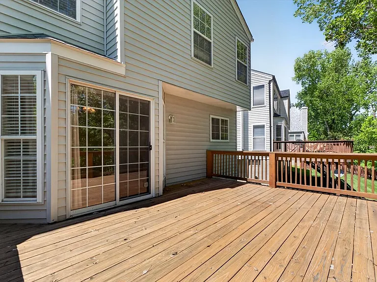 630 Cascade Lake Dr — Photo 15