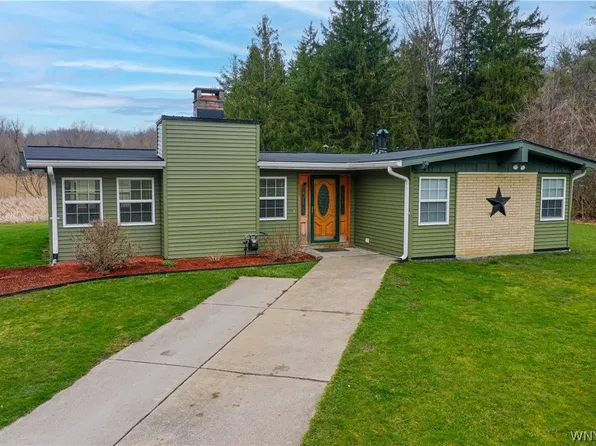 8041 Clinton St, Elma, NY 14059