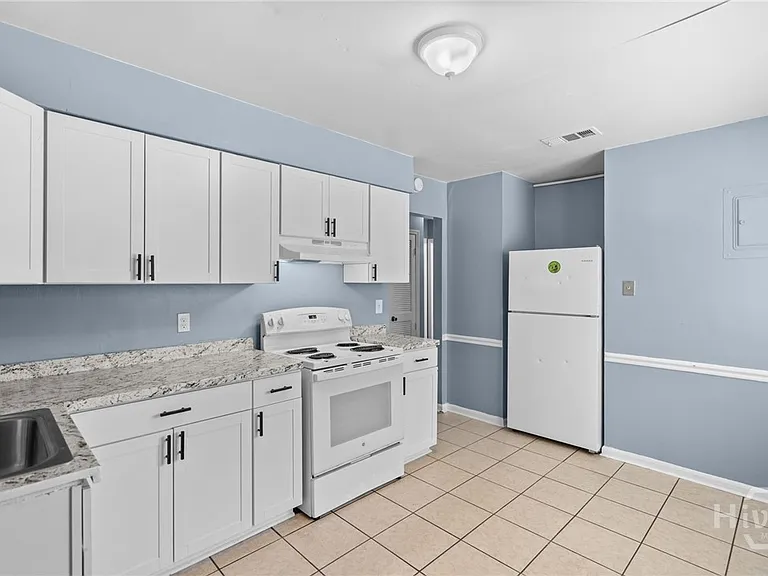 2511 Oak Forest Dr #B — Photo 8