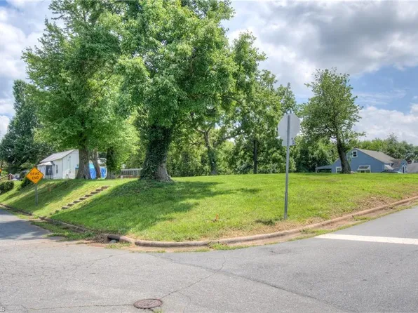 1800 E 1st St, Winston Salem, NC 27101