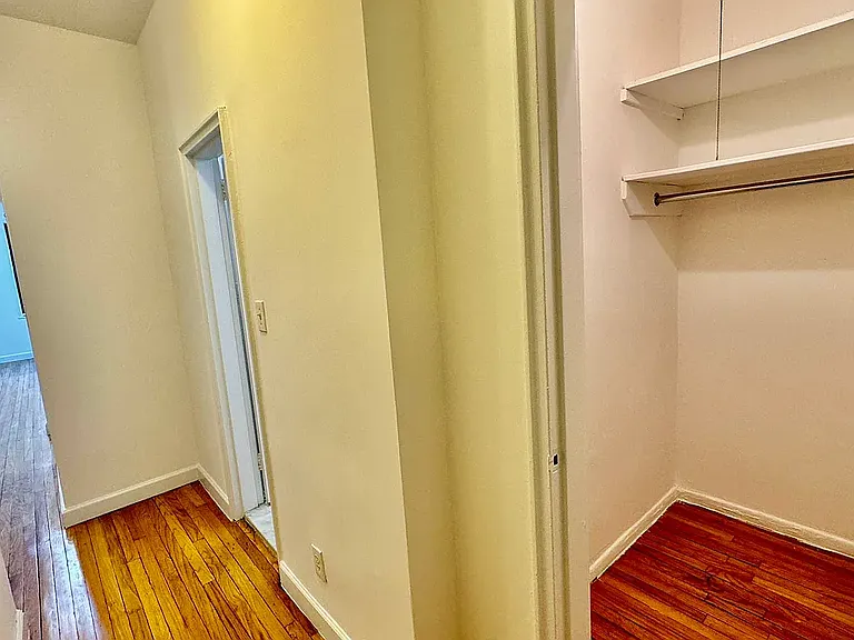 321 E 66th St #4D — Photo 7