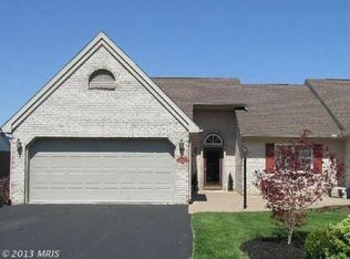 1483 Spring Side Dr E, Chambersburg, PA 17202