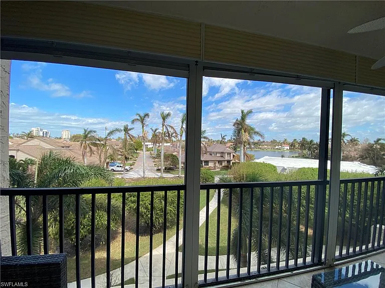 555 Park Shore Dr #B-407 — Photo 26
