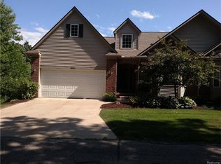 2611 Kerria Dr, Howell, MI 48855