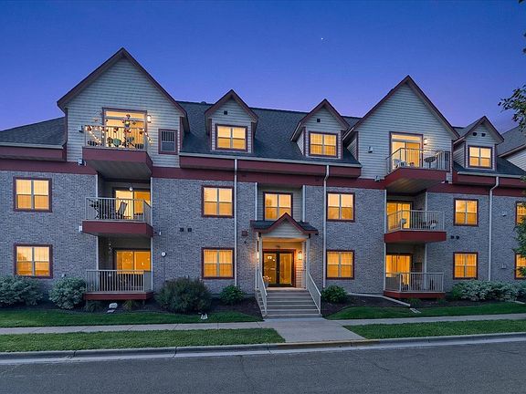 2nd image of 955 Liberty Blvd Unit 306
