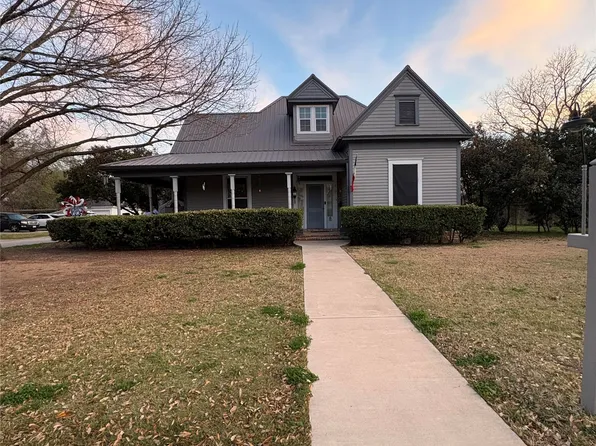 818 E Elm St, Hillsboro, TX 76645