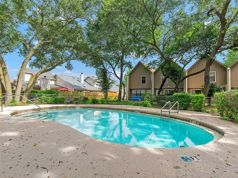 4 Falcon Ridge Ln — Photo 44