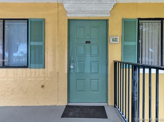 2nd image of 1637 Meadows Cir W #1637