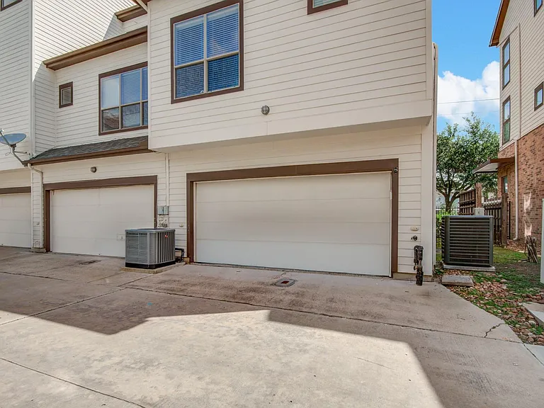 2818 Polk St — Photo 26