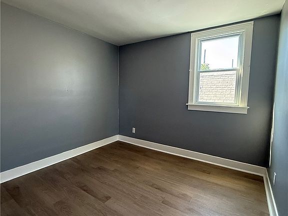 5th image of 81 Roberts Ave