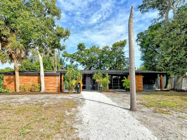 2733 Grove St, Sarasota, FL 34239