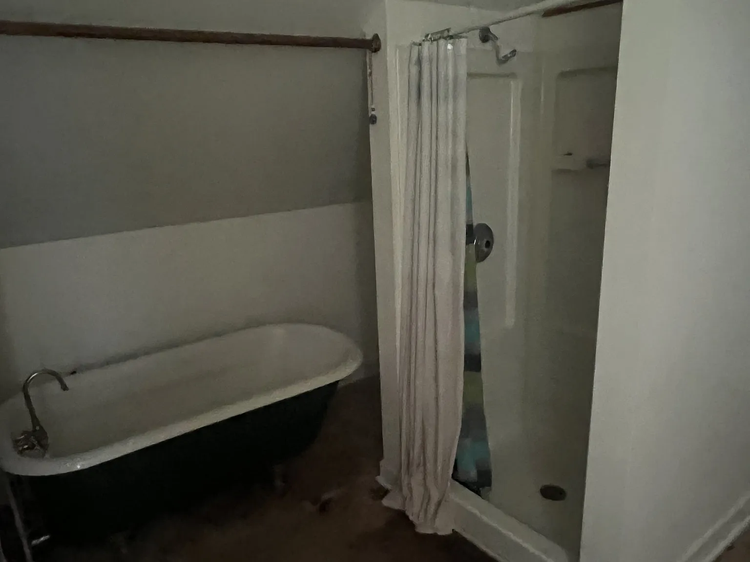 2 bed, 1.5 bath, 1200 sqft, $800 — Photo 4