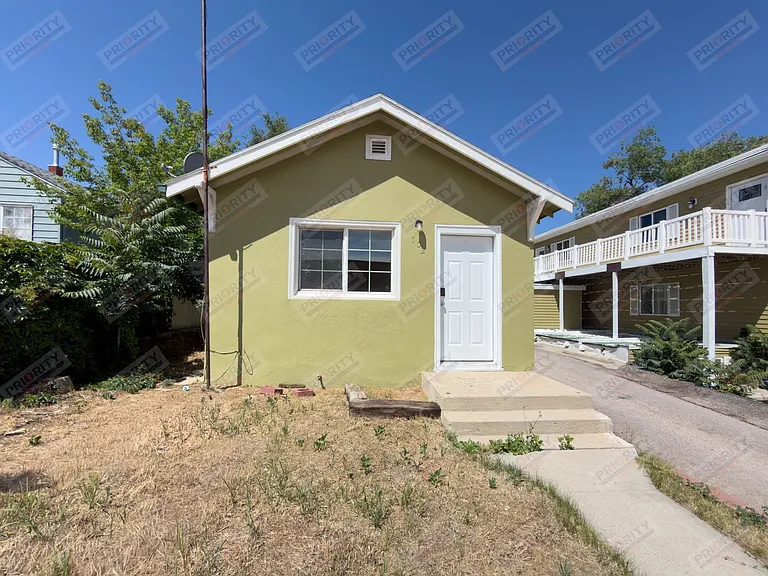 702 S Gillette Ave — Photo 9