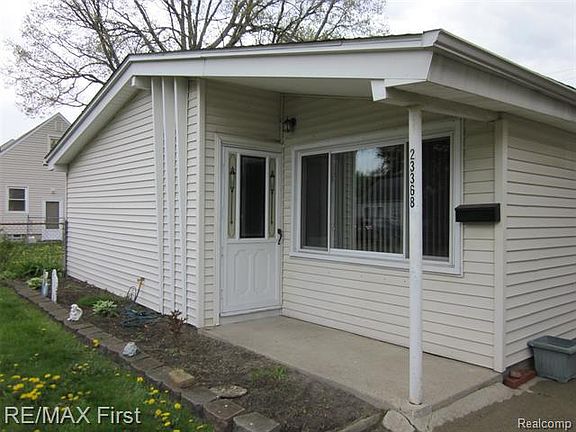 3rd image of 23368 Vassar Ave