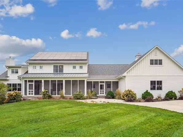 2123 Idaho Dr, Pella, IA 50219