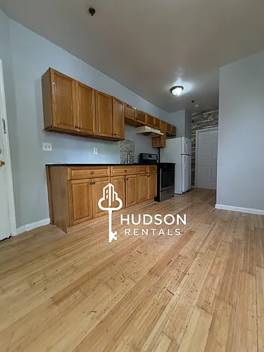 625 Bramhall Ave #1R Photo 1