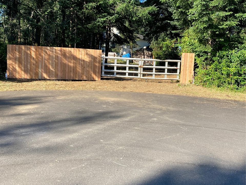 1st image of 615 Arcadia Court