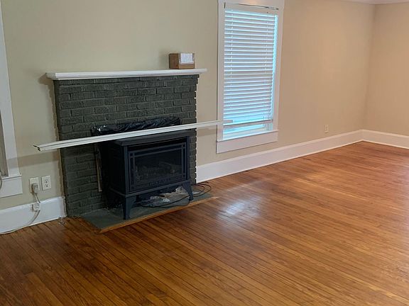 2nd image of 3858 14th Pl E