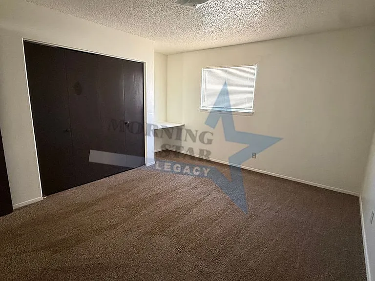 Puerta Del Sol Apartments — Photo 9