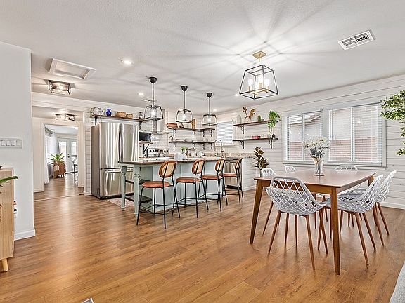 Open-concept kitchen/dining