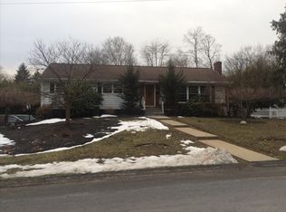 27 Morehouse Rd, Poughkeepsie, NY 12603