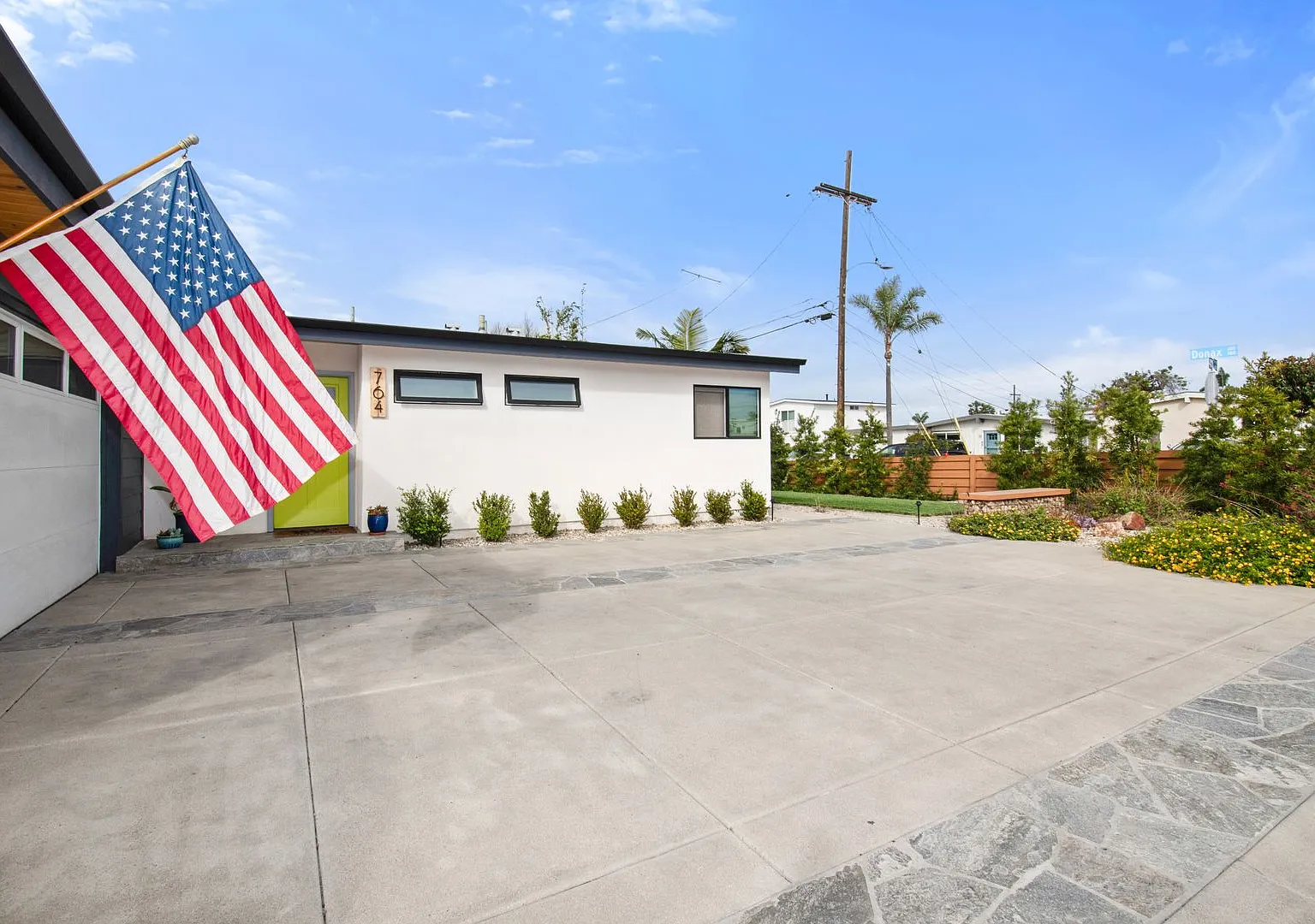 Long Term Unfurnished Corner Lot Home in Imperial Beach! — Photo 3
