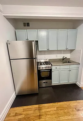 Rented by Esquire Management Corp | media 4