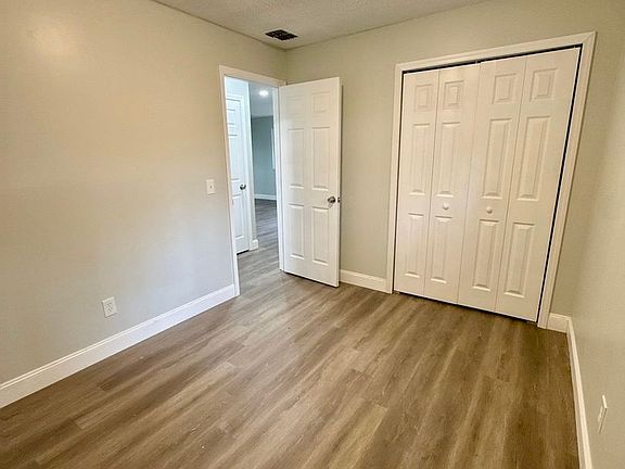 4th image of 5035 Westchase Ct
