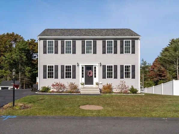 31 Copper Lantern Dr, Plymouth, MA 02360